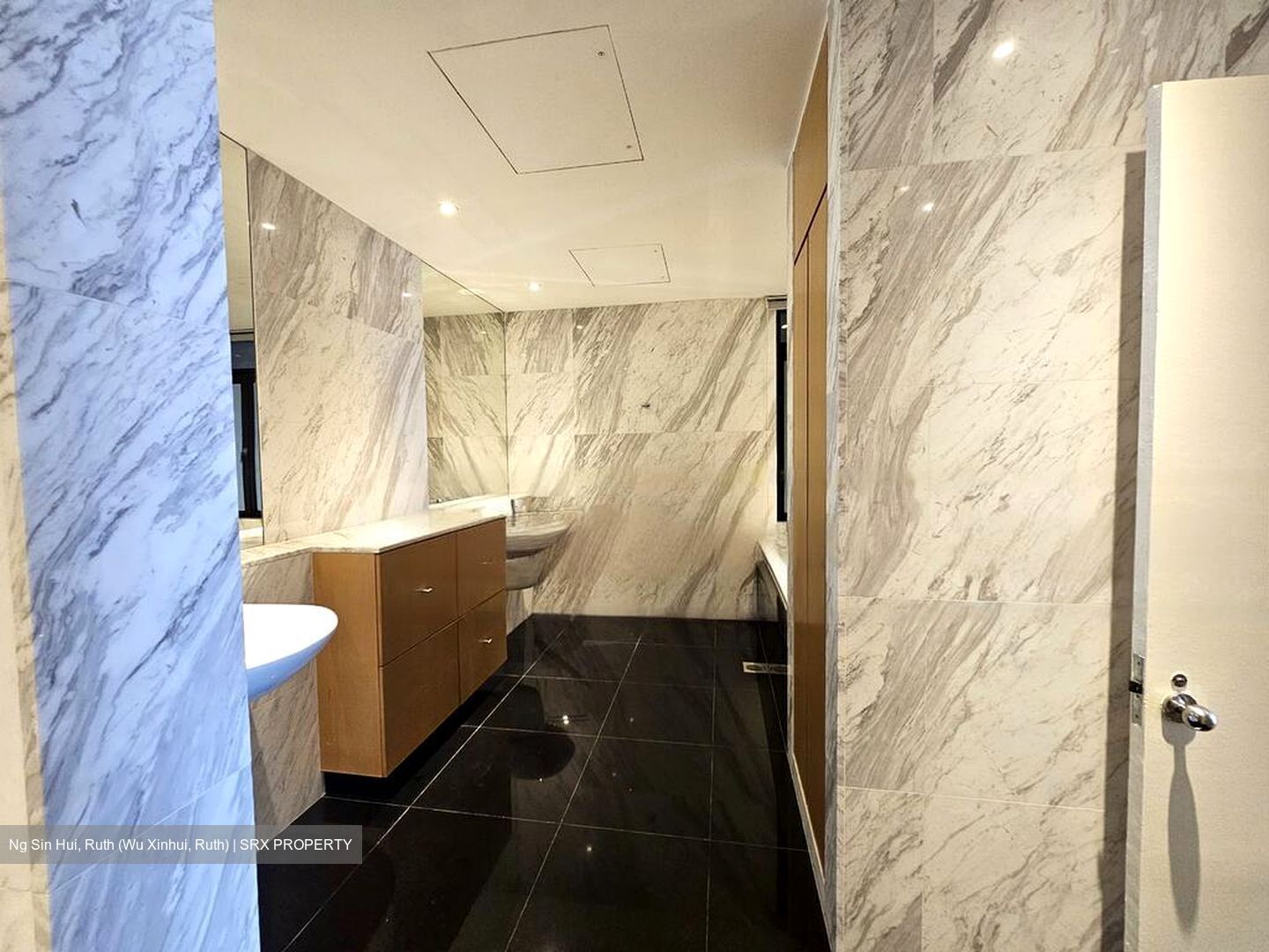 The Colonnade (D10), Condominium #469634581